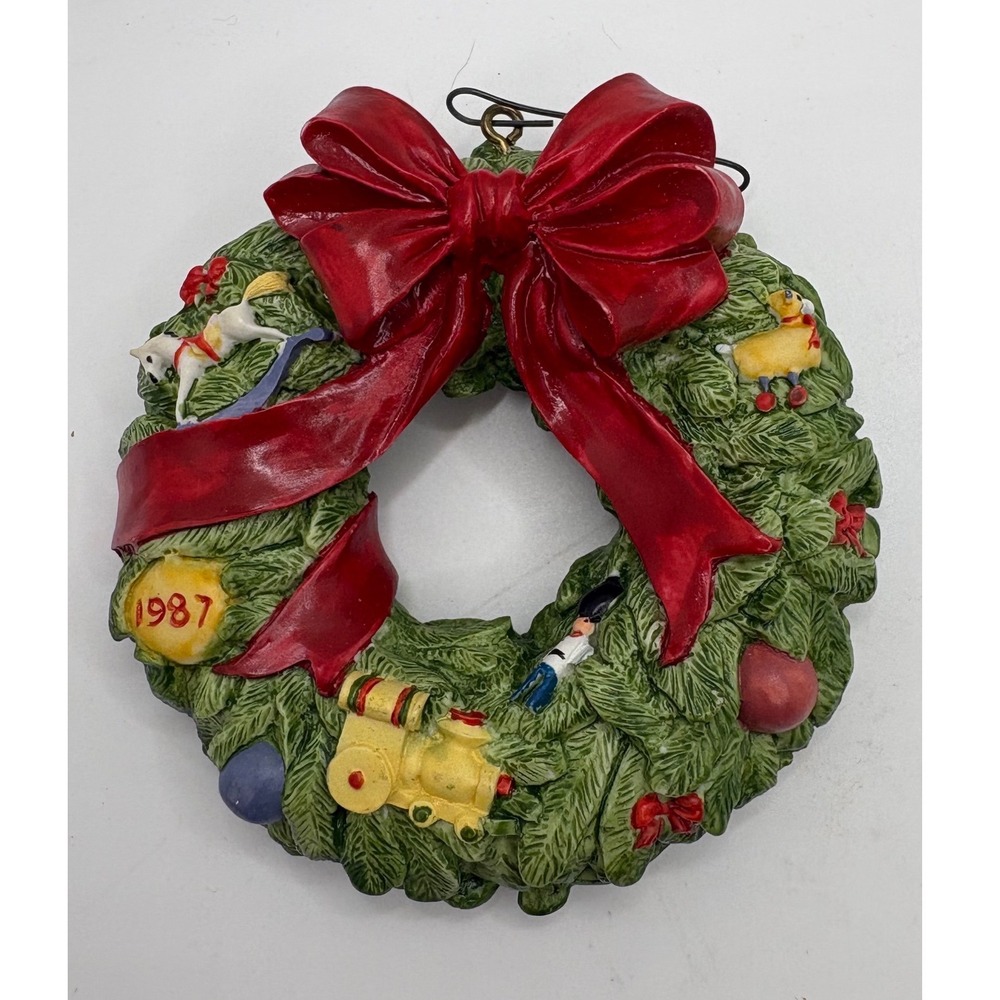 Hallmark Keepsake Ornament 1987 Charter Member Wreath of Memories Vintage Club